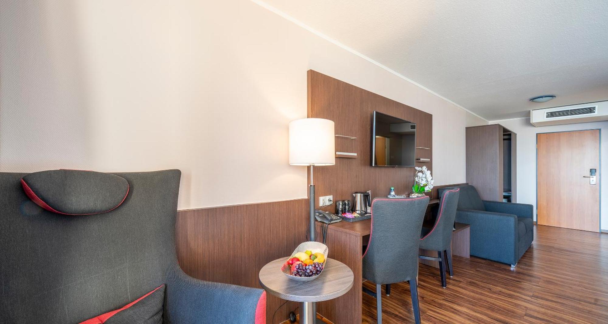 Plaza Hotel Foehr Am Bodensee ฟรีดริชส์ฮาเฟน ภายนอก รูปภาพ