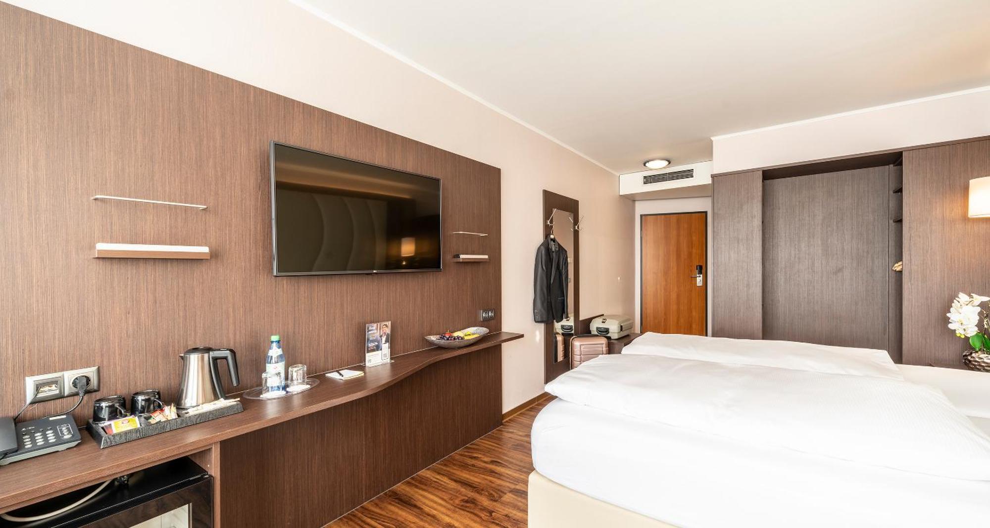 Plaza Hotel Foehr Am Bodensee ฟรีดริชส์ฮาเฟน ภายนอก รูปภาพ
