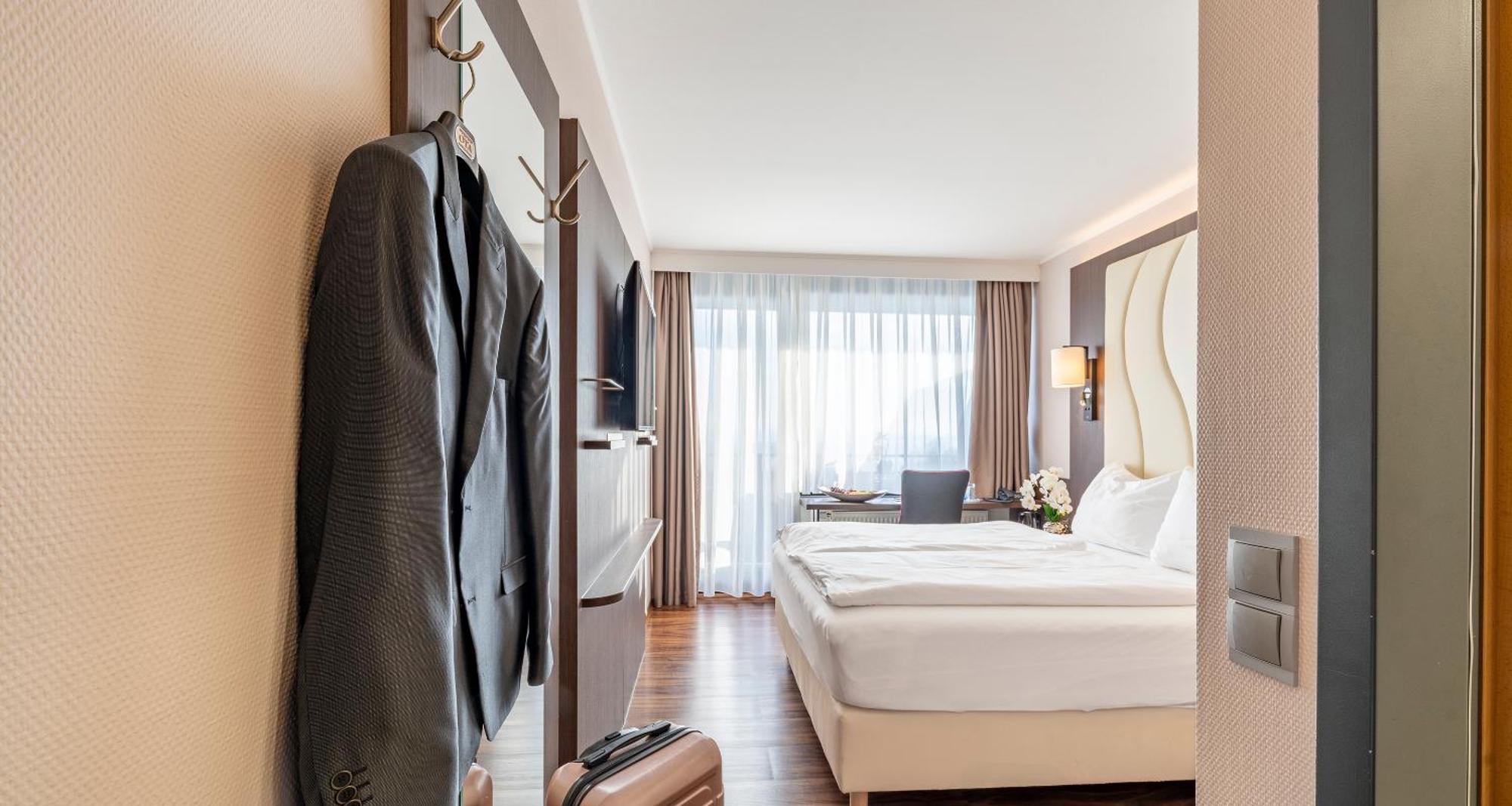 Plaza Hotel Foehr Am Bodensee ฟรีดริชส์ฮาเฟน ภายนอก รูปภาพ