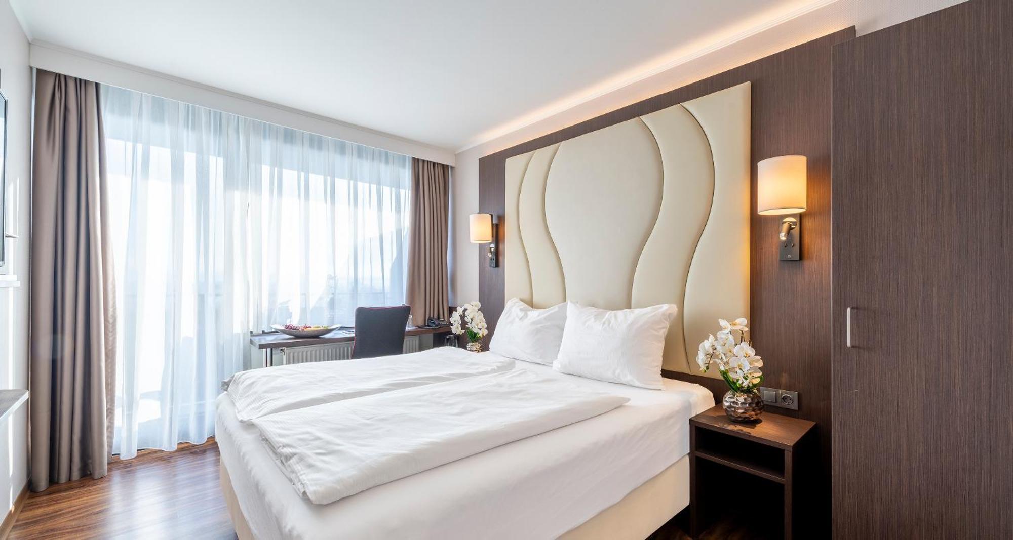 Plaza Hotel Foehr Am Bodensee ฟรีดริชส์ฮาเฟน ภายนอก รูปภาพ