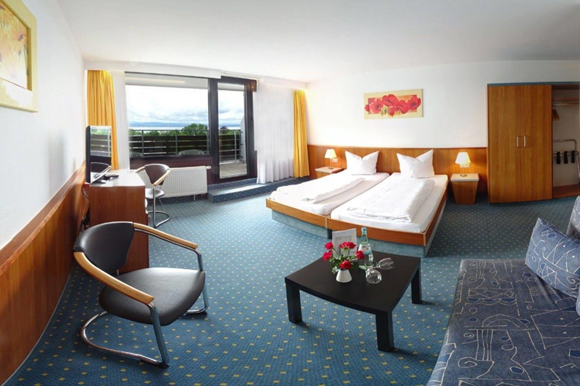 Plaza Hotel Foehr Am Bodensee ฟรีดริชส์ฮาเฟน ภายนอก รูปภาพ